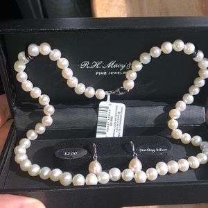 Sterling silver and Cultured Pearl Necklace and Earrings